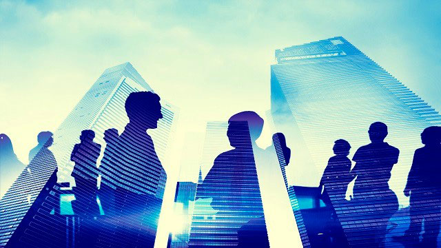 U.S. professionals drawn to cities for career success now want out